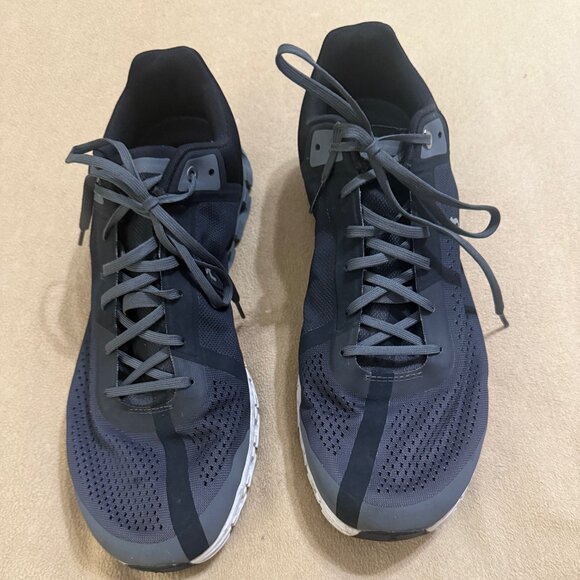 GREY ON CLOUD CLOUDFLOW SIZE 13, GREAT CONDITION - Picture 1 of 6
